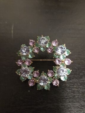 [Avon] Pastel Purple and Green Floral Crystal Brooch